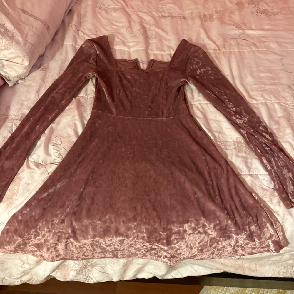 Dress - Picture 2 of 2